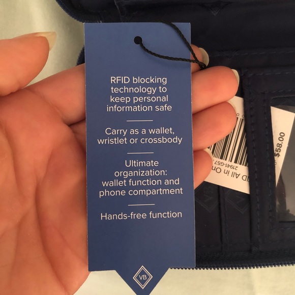 VB wristlet/crossbody - Picture 5 of 6